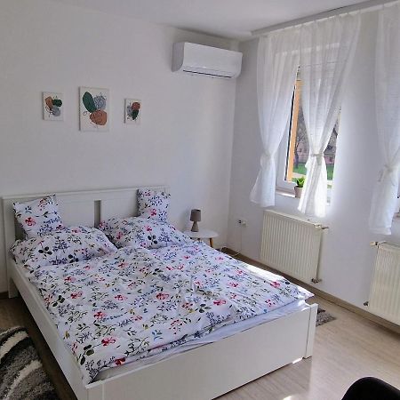 דירות Cili Apartman אגר מראה חיצוני תמונה